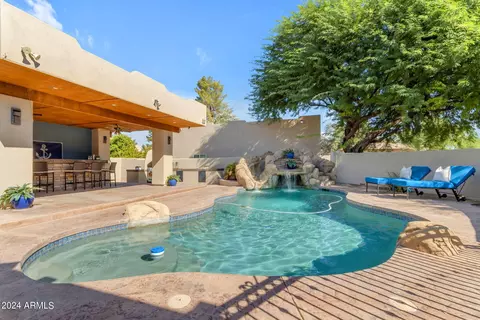 Exterior - 808 E Carver Rd, Tempe, AZ 85284 photo 6 of 17