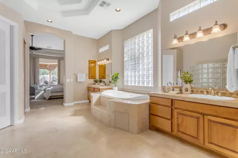 Bath - 808 E Carver Rd, Tempe, AZ 85284 photo 3 of 12
