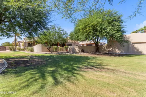 Exterior - 808 E Carver Rd, Tempe, AZ 85284 photo 16 of 17
