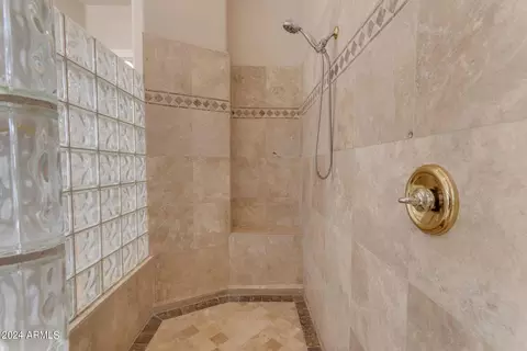 Bath - 808 E Carver Rd, Tempe, AZ 85284 photo 5 of 12