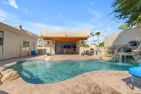 Exterior - 808 E Carver Rd, Tempe, AZ 85284 photo 7 of 17