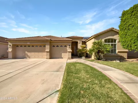 880 W Cherrywood Dr, Chandler, AZ 85248