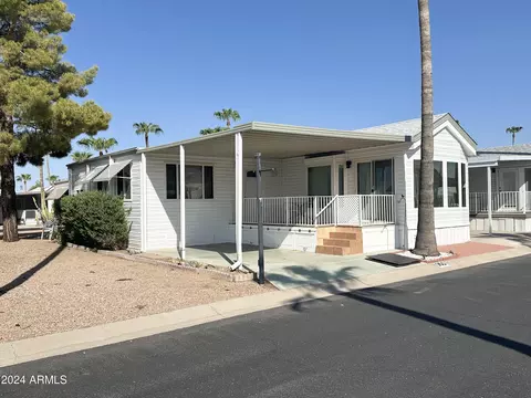 955 S Nickel Dr, Apache Junction, AZ 85119
