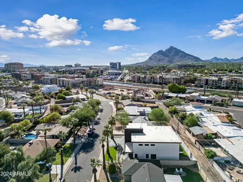 7520 E Highland Ave, Scottsdale, AZ 85251