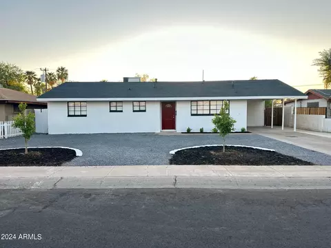 1008 N Los Robles Dr, Goodyear, AZ 85338