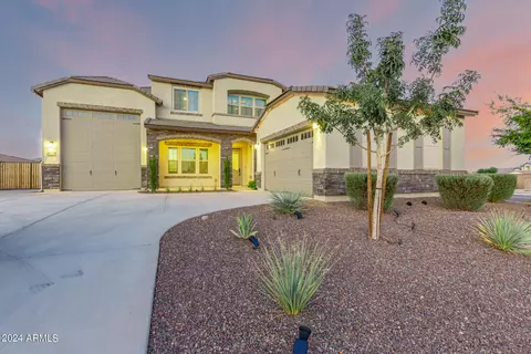 8203 N 173rd Ave, Waddell, AZ 85355