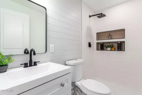 2056 E Orange St, Tempe, AZ 85281 photo 12