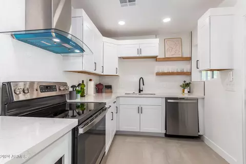 2056 E Orange St, Tempe, AZ 85281 photo 4