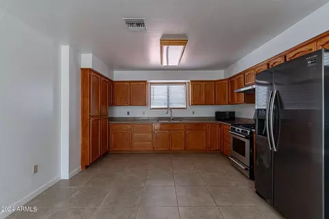 527 E Taylor St, Tempe, AZ 85288 photo 3