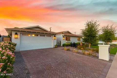 8214 E Whitton Ave, Scottsdale, AZ 85251