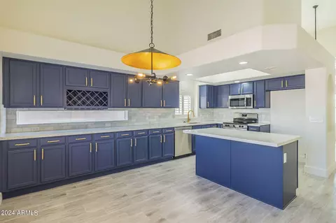 9580 W Hatcher Rd, Peoria, AZ 85345