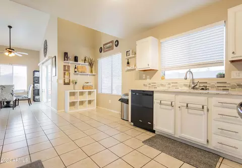 1236 E Hearne Way, Gilbert, AZ 85234 photo 12