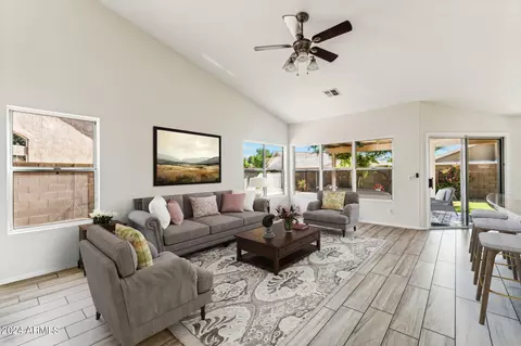 4069 E White Aster St, Phoenix, AZ 85044 photo 6