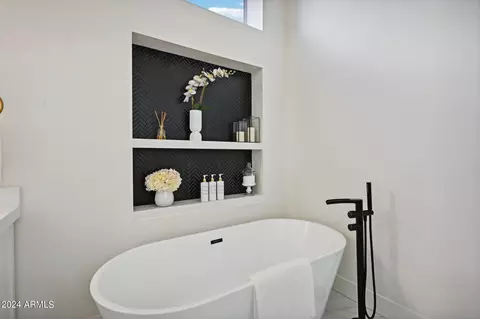 Bath - 1624 E Briarwood Ter, Phoenix, AZ 85048 photo 6 of 6