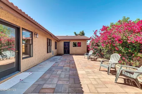 12004 S Crow Ct, Phoenix, AZ 85044