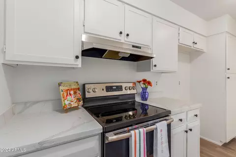 407 E Watson Dr, Tempe, AZ 85283 photo 7