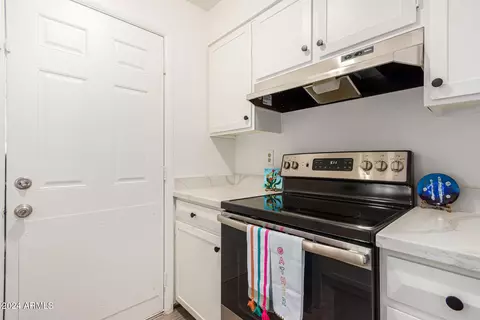 407 E Watson Dr, Tempe, AZ 85283 photo 9