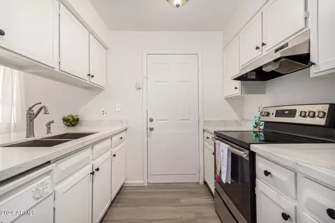 407 E Watson Dr, Tempe, AZ 85283 photo 10
