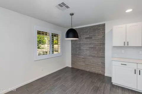 821 E Cavalier Dr, Phoenix, AZ 85014 photo 10
