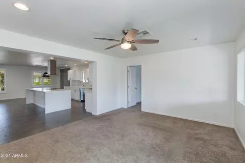 821 E Cavalier Dr, Phoenix, AZ 85014 photo 18
