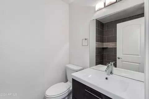 821 E Cavalier Dr, Phoenix, AZ 85014 photo 30