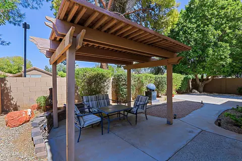 72 E Dawn Dr, Tempe, AZ 85284 photo 2