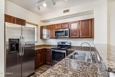 4196 E Jasper Dr, Gilbert, AZ 85296 photo 2