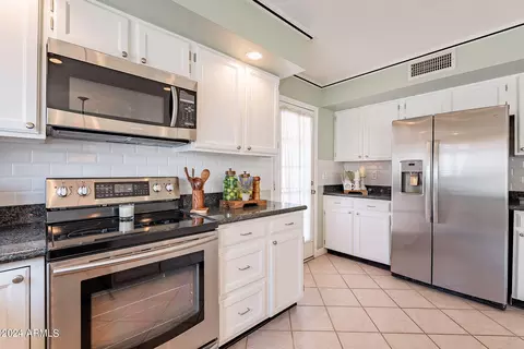 1938 E Colt Rd, Tempe, AZ 85284 photo 12