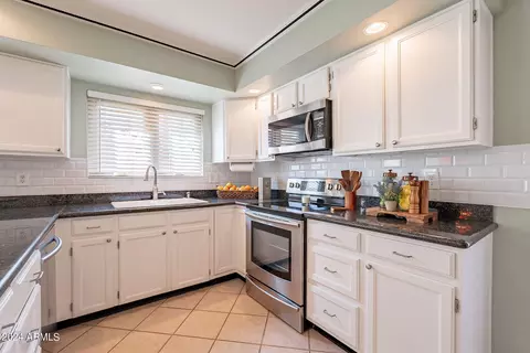 1938 E Colt Rd, Tempe, AZ 85284 photo 11