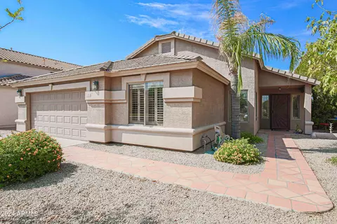 7402 W Trails Dr, Glendale, AZ 85308
