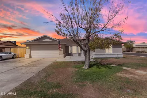 8902 W Las Palmaritas Dr, Peoria, AZ 85345