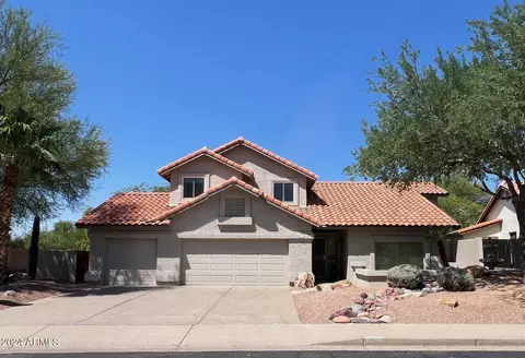 6220 E Saddleback St, Mesa, AZ 85215