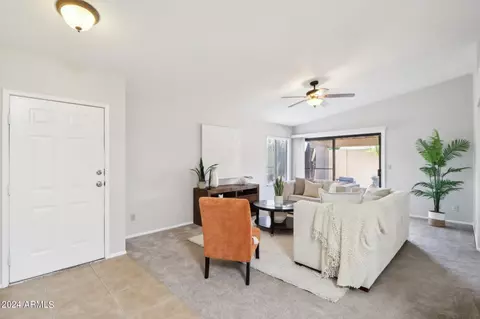 4521 E Rosemonte Dr, Phoenix, AZ 85050 photo 7