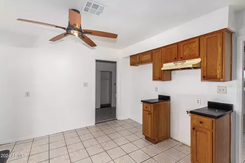 4902 W Windsor Ave, Phoenix, AZ 85035 photo 11