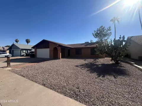 3218 N Woodburne Dr, Chandler, AZ 85224