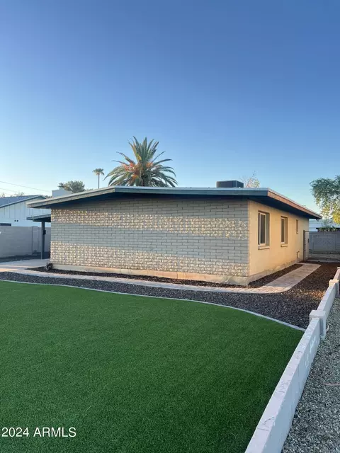 2537 E Pebble Beach Dr, Tempe, AZ 85282 photo 3