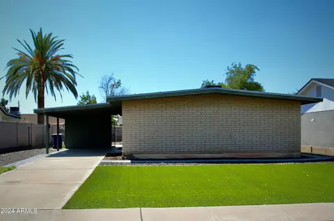 2537 E Pebble Beach Dr, Tempe, AZ 85282