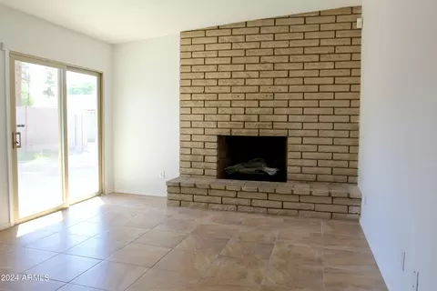 2537 E Pebble Beach Dr, Tempe, AZ 85282 photo 12