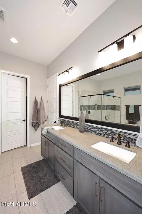Bath - 17755 E Cindercone Rd, Rio Verde, AZ 85263 photo 8 of 10
