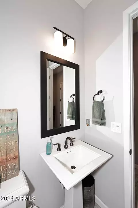 Bath - 17755 E Cindercone Rd, Rio Verde, AZ 85263 photo 4 of 10