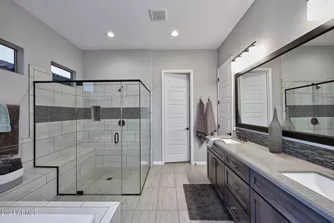 Bath - 17755 E Cindercone Rd, Rio Verde, AZ 85263 photo 3 of 10