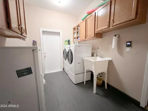 1014 E Country Gables Dr, Phoenix, AZ 85022 photo 12