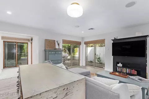340 E Orange Dr, Phoenix, AZ 85012 photo 20