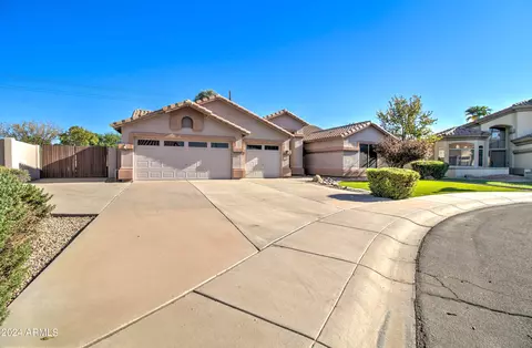 1438 E Shannon St, Gilbert, AZ 85295 photo 3