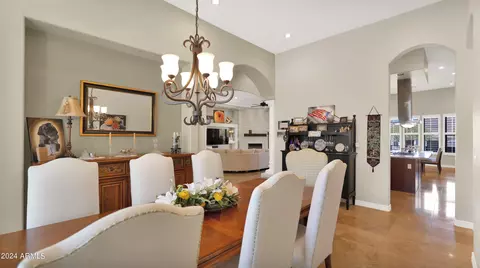 Dining - 1532 E Sharon Dr, Phoenix, AZ 85022 photo 4 of 4