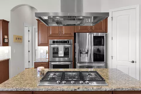 Kitchen - 1532 E Sharon Dr, Phoenix, AZ 85022 photo 5 of 6