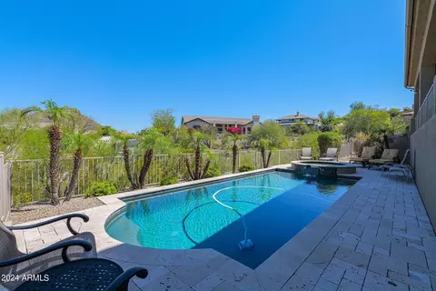 Exterior - 1532 E Sharon Dr, Phoenix, AZ 85022 photo 11 of 18