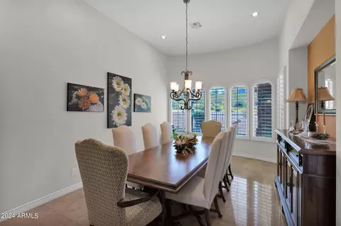 Dining - 1532 E Sharon Dr, Phoenix, AZ 85022 photo 2 of 4