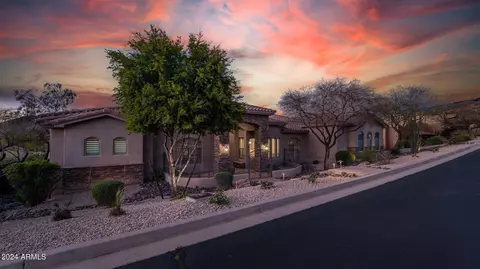 Exterior - 1532 E Sharon Dr, Phoenix, AZ 85022 photo 14 of 18