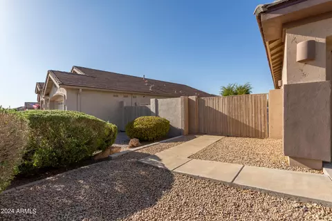 7426 E Melrose St, Mesa, AZ 85207 photo 2